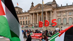 Die Sache mit den Juden — кадр